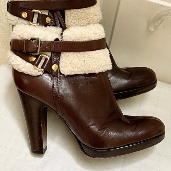 Authentic Miu Miu shearling lined leather ankle boots - Picture 7 of 14